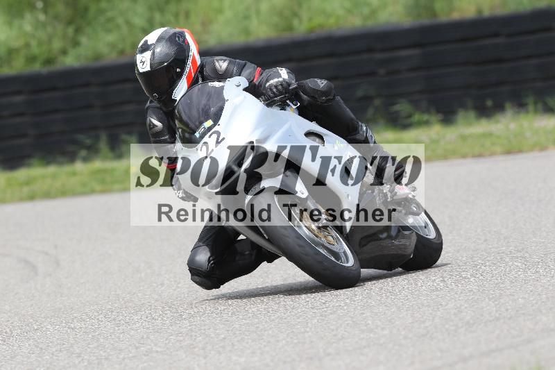 Archiv-2025/10 23.04.2025 Cornu Master School ADR/rot-rouge/22